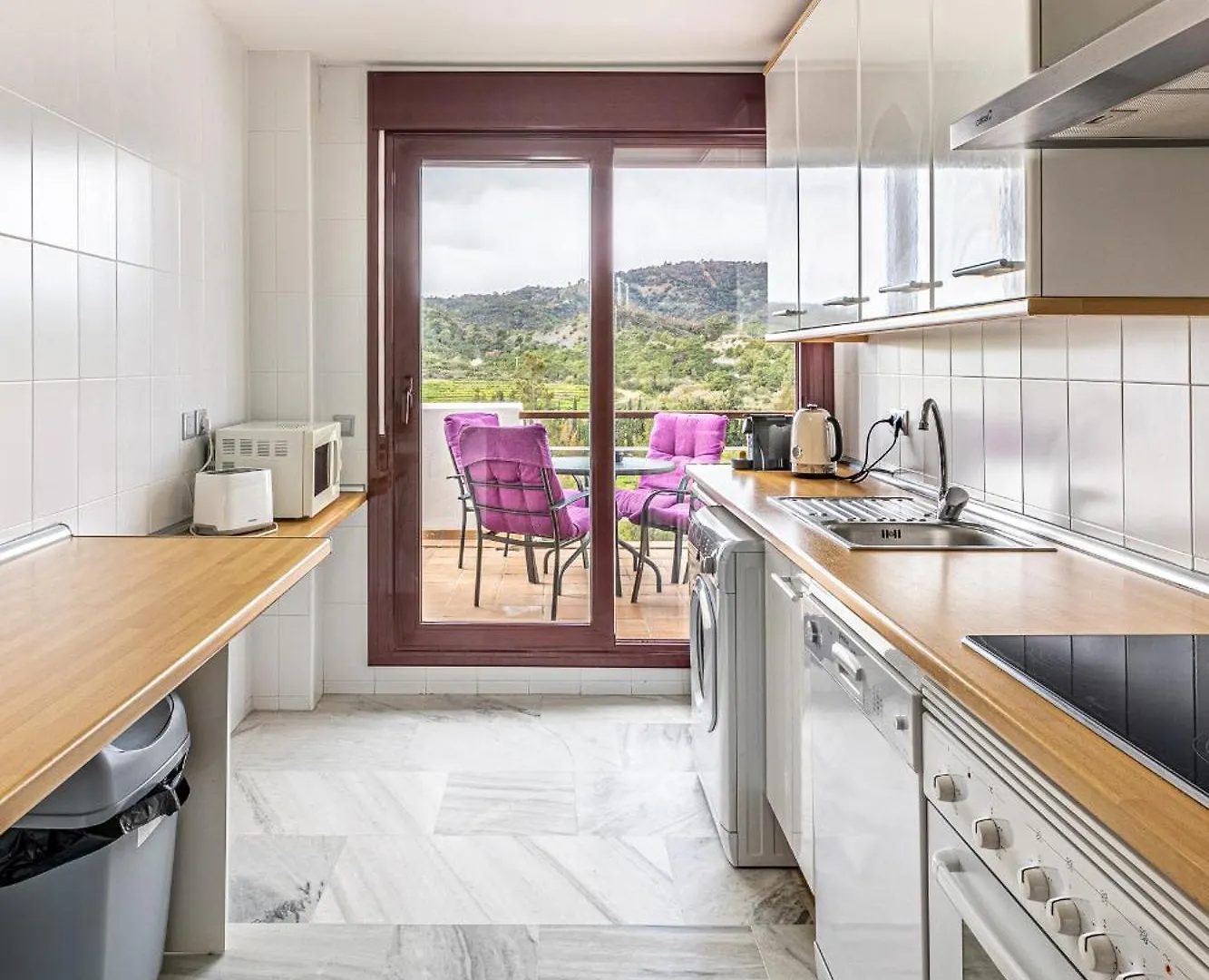 Rentitspain Charming Apartment: Parque Botanico Resort & Country Club Estepona Apartment