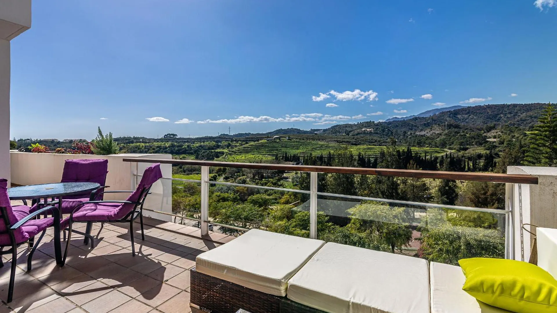 Apartment Rentitspain Charming Apartment: Parque Botanico Resort & Country Club Estepona Spain