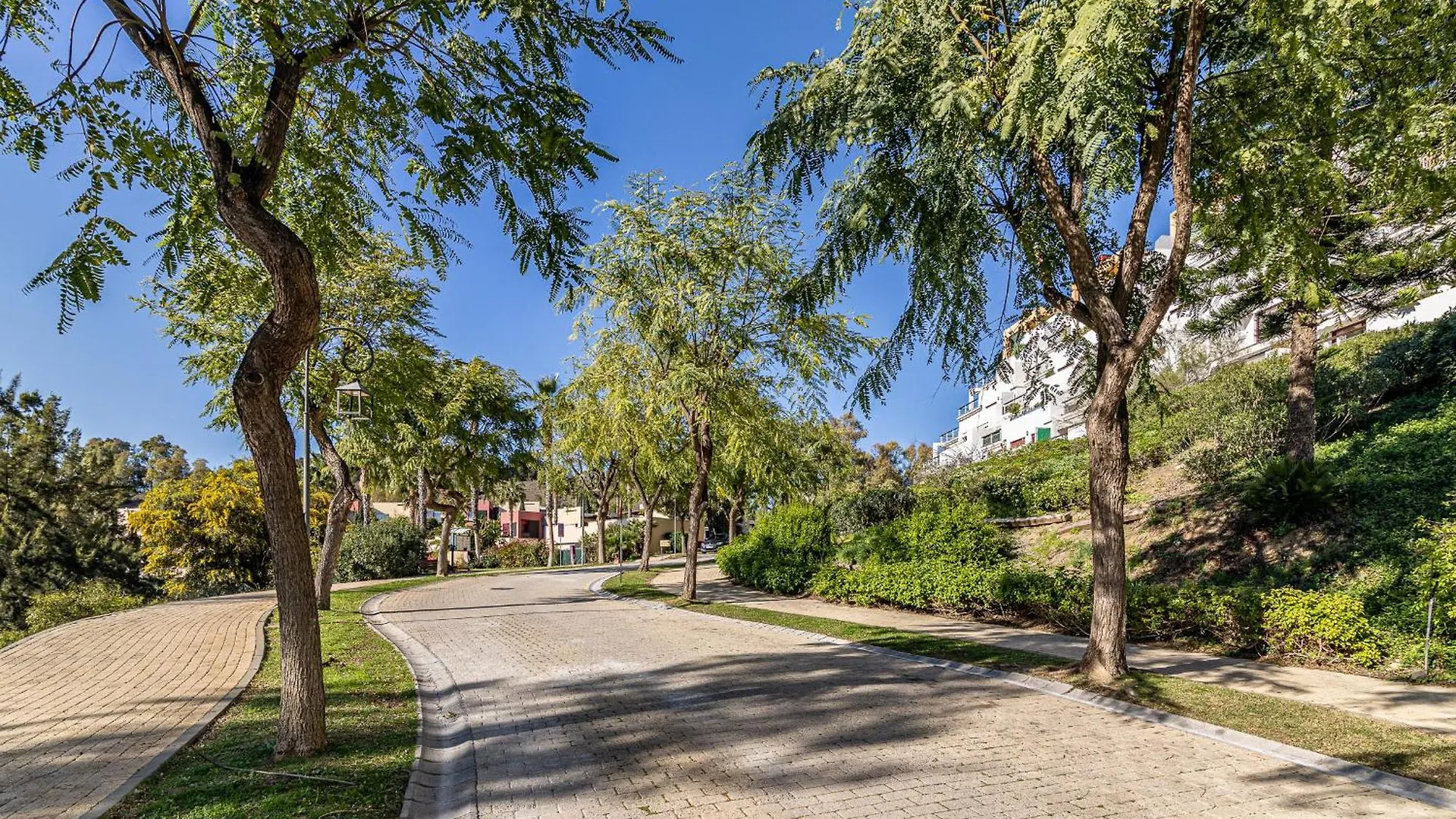 Apartment Rentitspain Charming Apartment: Parque Botanico Resort & Country Club Estepona