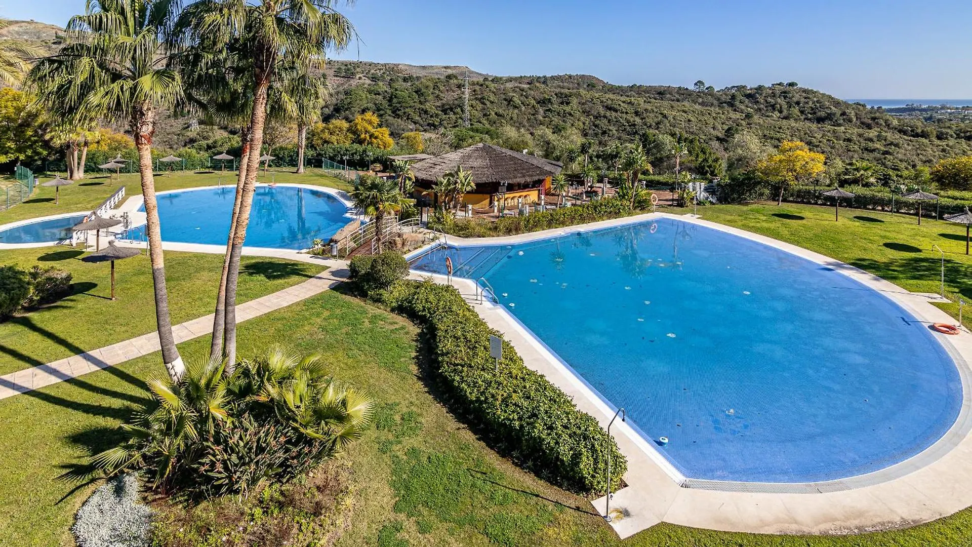 Rentitspain Charming Apartment: Parque Botanico Resort & Country Club Estepona 0*,  Spain