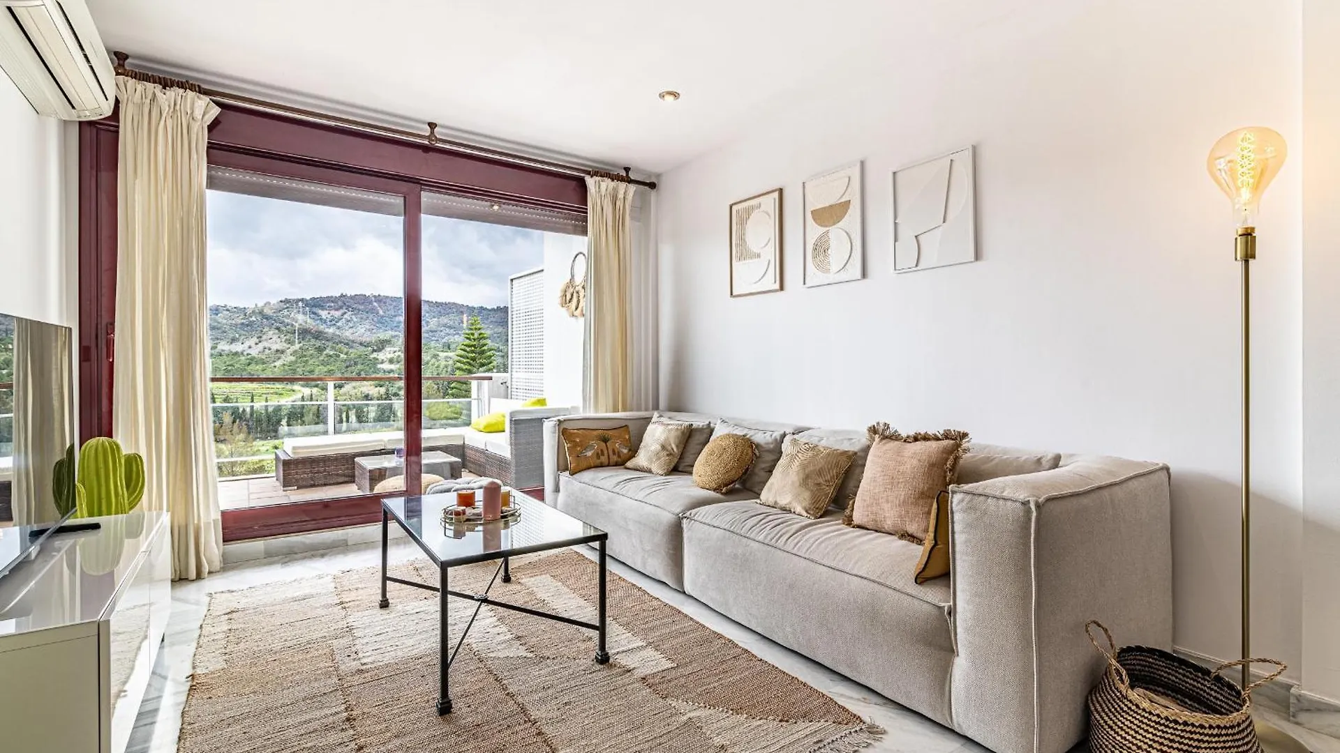 Rentitspain Charming Apartment: Parque Botanico Resort & Country Club Estepona Spain