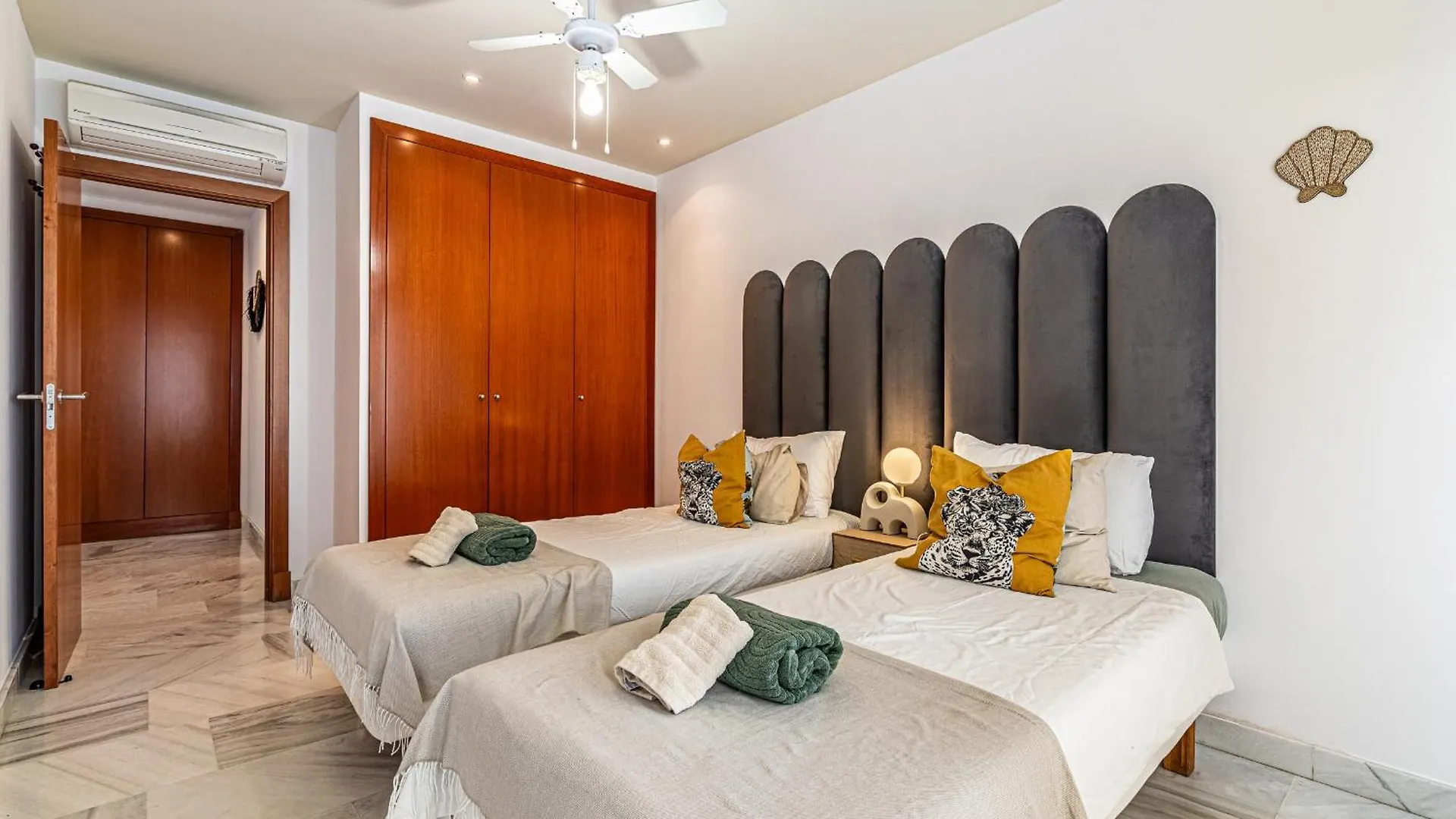 Apartment Rentitspain Charming Apartment: Parque Botanico Resort & Country Club Estepona Spain