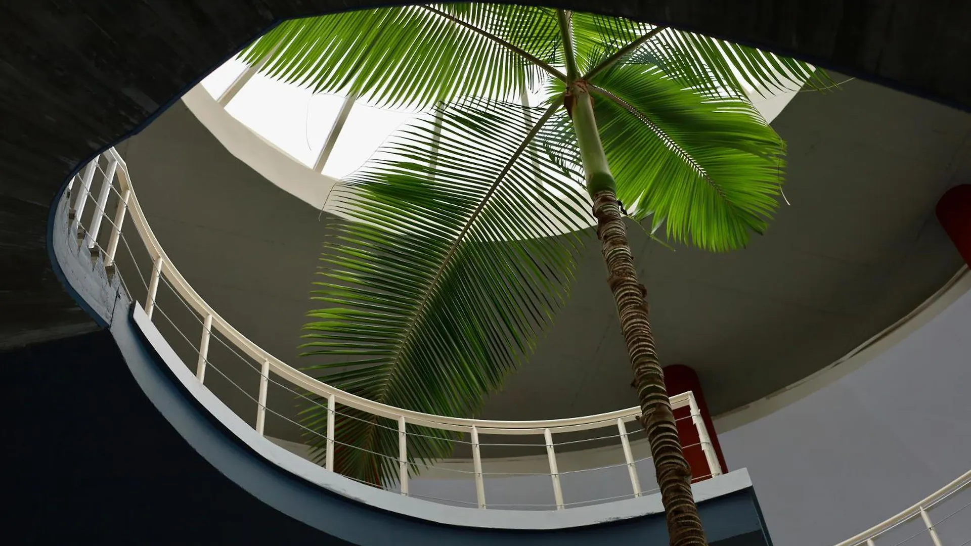 Rentitspain Charming Apartment: Parque Botanico Resort & Country Club Estepona Apartment
