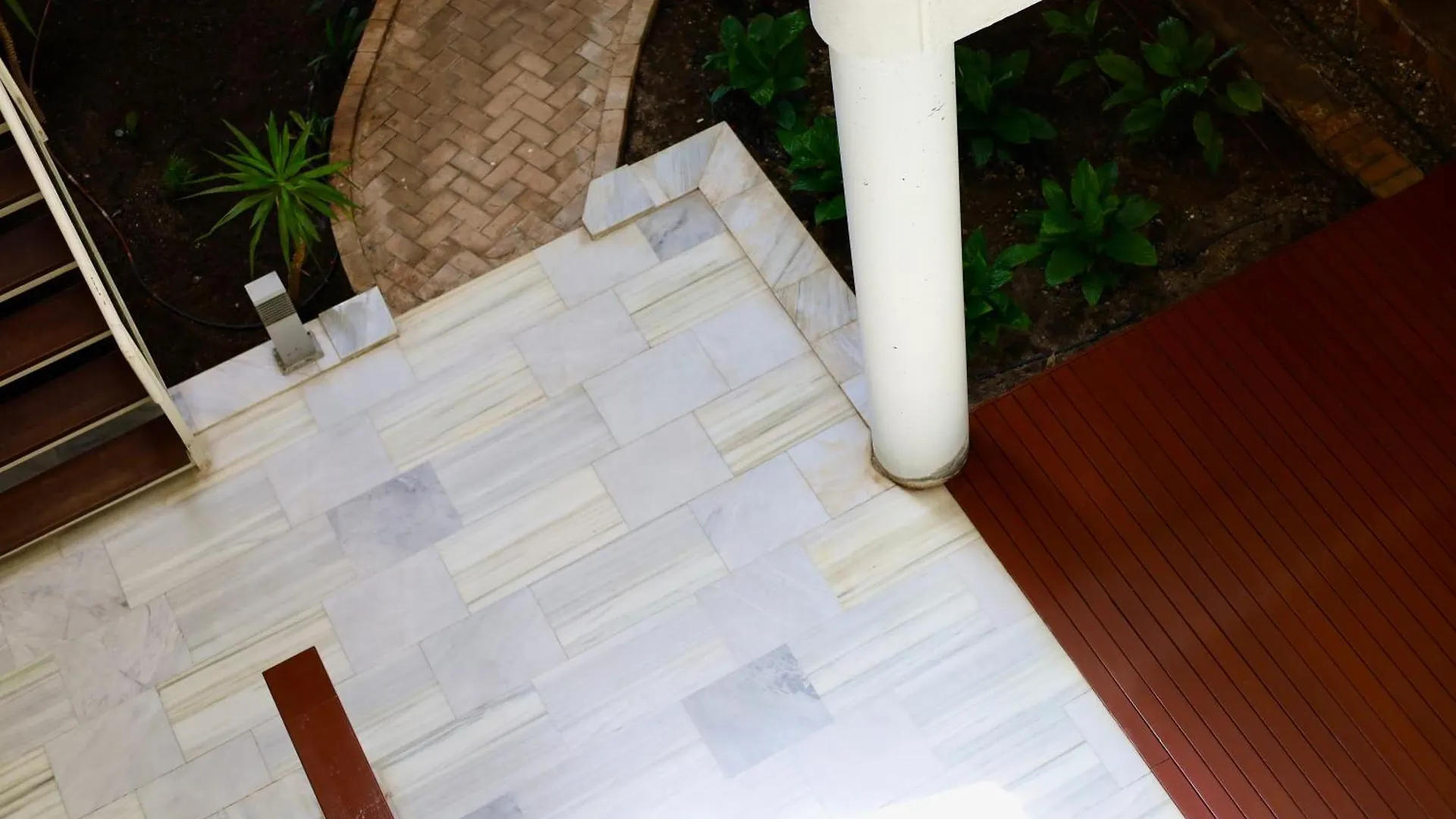 公寓 Rentitspain Apartamento Charming Gym, Jacuzzi Y Balcon 埃斯特波纳